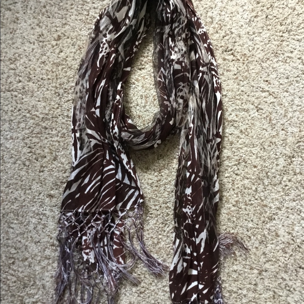 Animal Print Briqn White Skinny Sheer Fringed Scarf